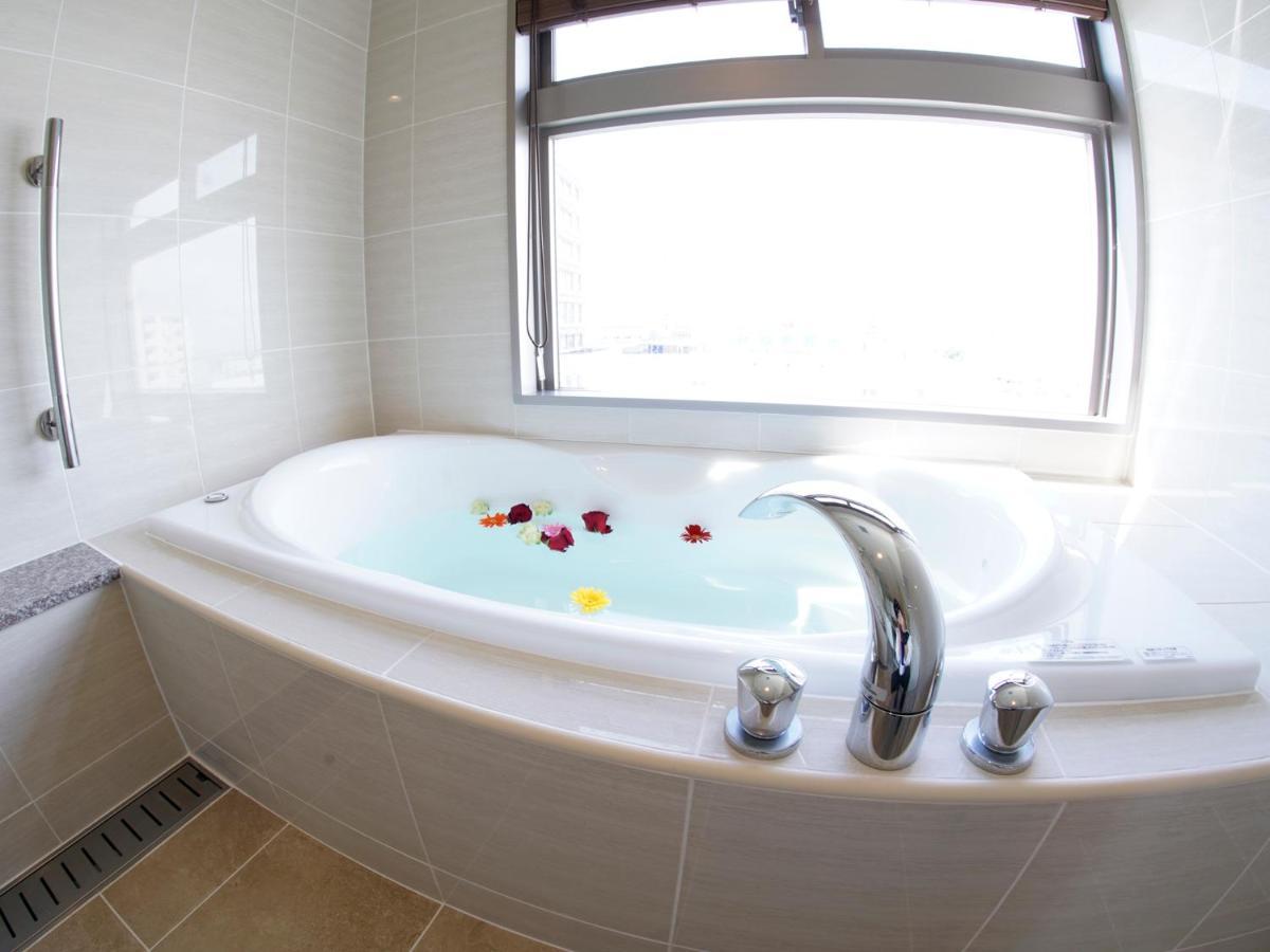 Hotel Omoro 58 Наха Екстериор снимка